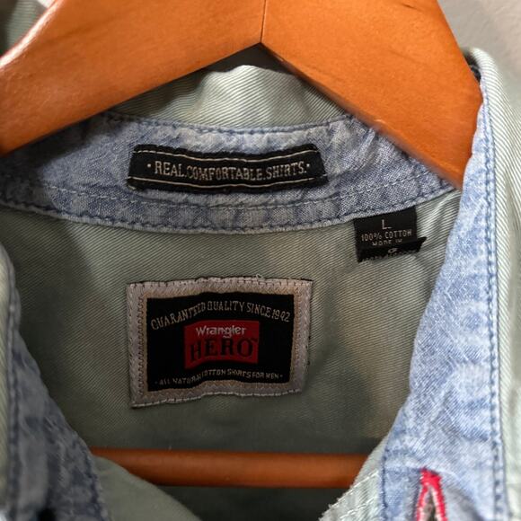 Mens Size L Wrangler Button Shirt - Picture 2 of 5